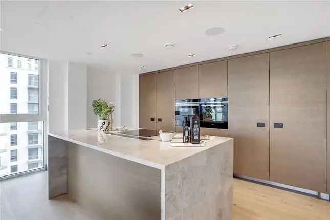 3 Bed Apartment Hammersmith Private Parking Skyline Views Gym Concierge