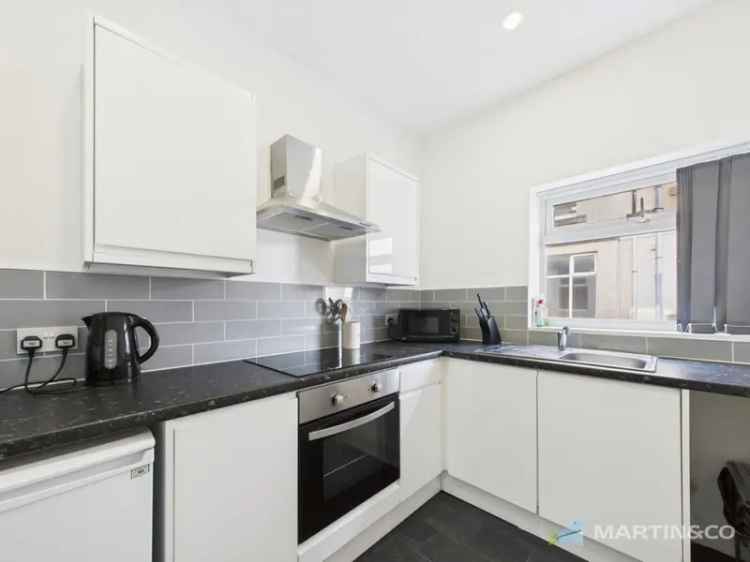 6 Bedroom Flat Investment Opportunity Blackpool