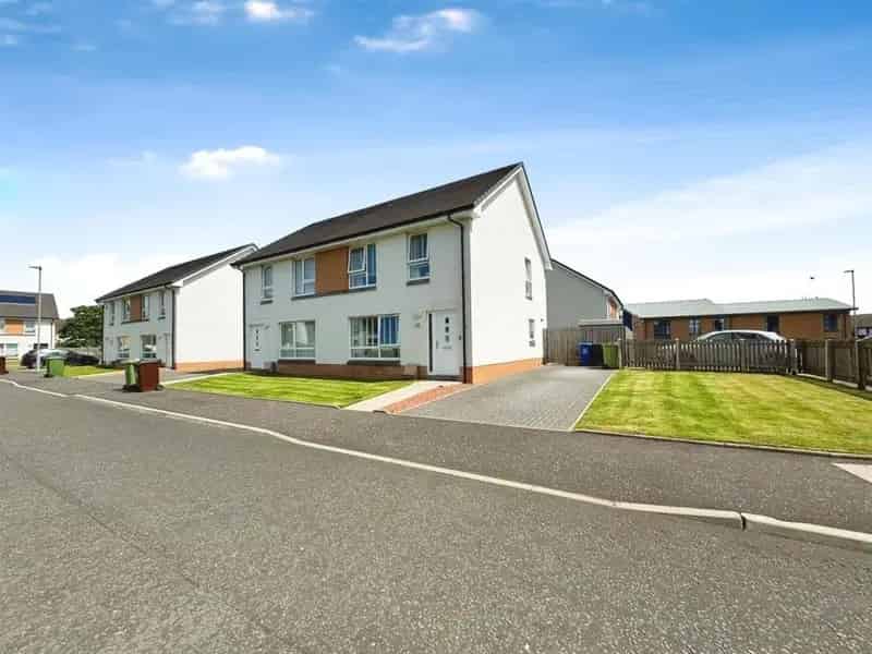 3 Bedroom Semi Detached House For Sale Clydebank