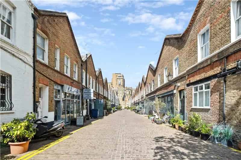 2 Bedroom Flat Chelsea South Facing Garden