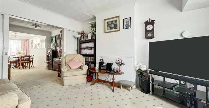 3 Bedroom House for Sale Near Rainham Train Station