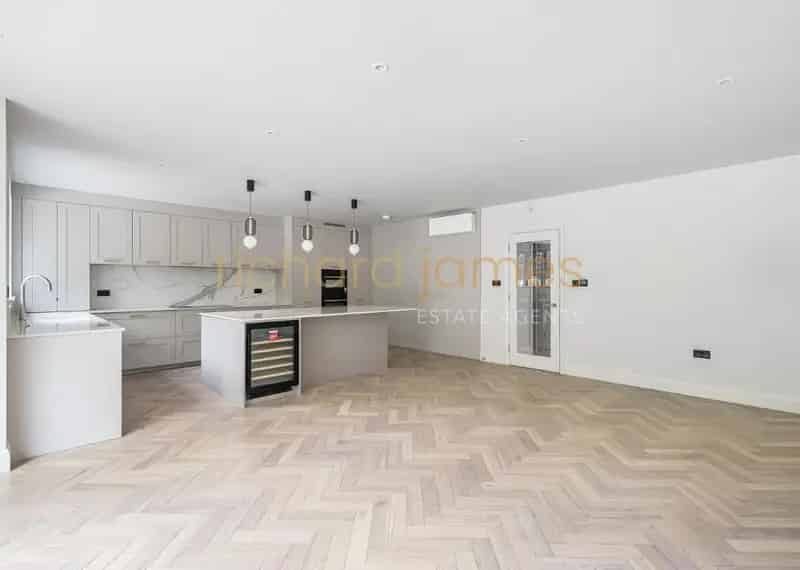 5 Bed House for Sale Mill Hill