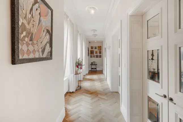 Luxury Flat for Sale in Albert Hall Mansions Kensington