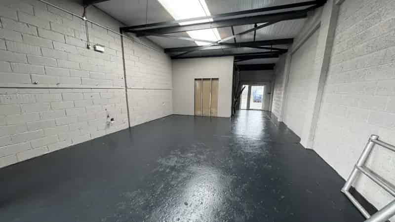 4279 sq ft Light Industrial Unit Hamilton Hillhouse Industrial Estate