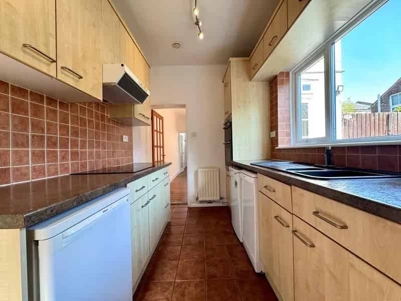 2 Bedroom End of Terrace House to Rent