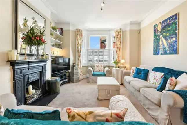 5 Bedroom Family Home Fulham Bishops Park