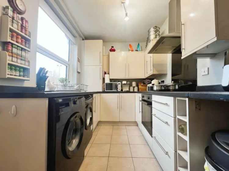 3 Bedroom House For Sale Freehold Garage 2 Reception Rooms