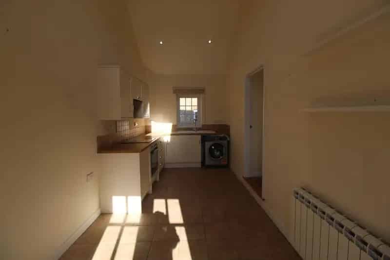 2 Bedroom House To Let
