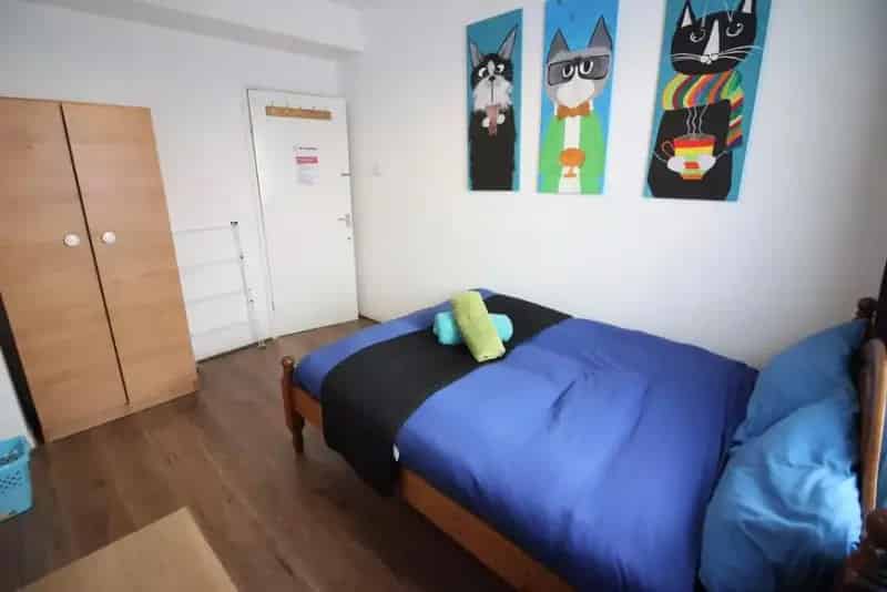 4 Bedroom Flat to Rent Stepney Green - Spacious Flat Near Public Transport