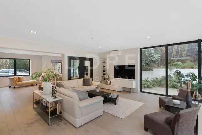 Detached house to rent in Ullswater Close, London SW15