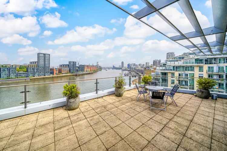 Apartment For Sale in London, England