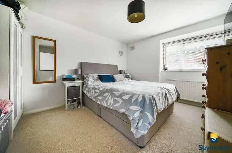 3 Bed House for Sale in Shalford