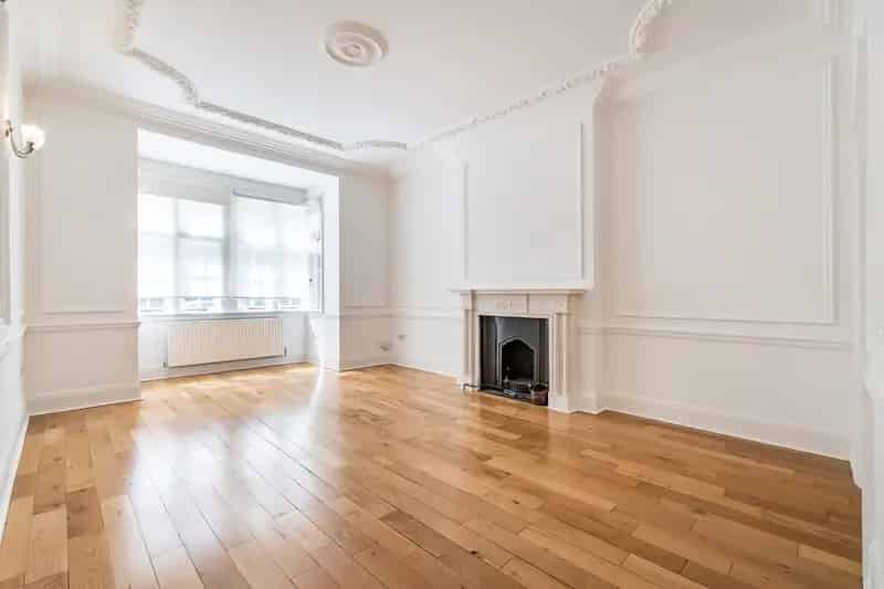 3 Bedroom Duplex Apartment Kensington
