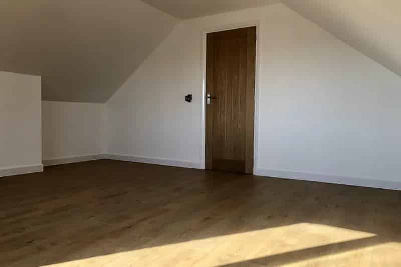 Spacious Apartment with Parking Zero Deposit Guarantee Available