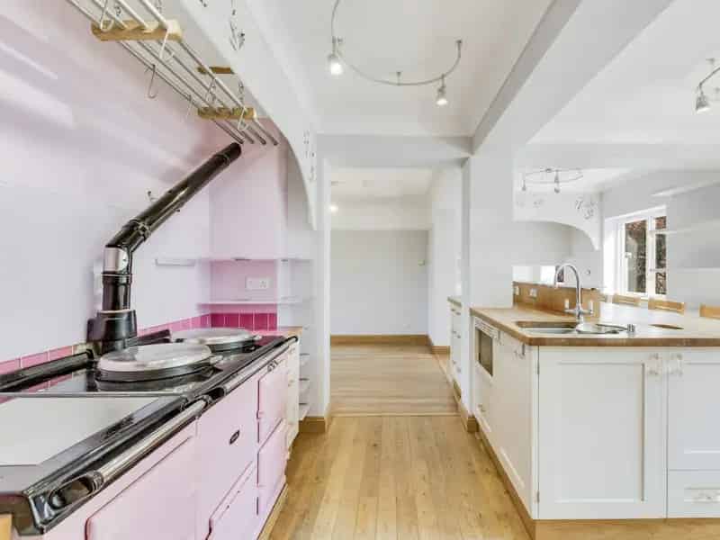 4 Bedroom Detached House Freehold Double Garage