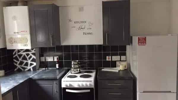 1 Bed Flat Lovely Area Close to Family
