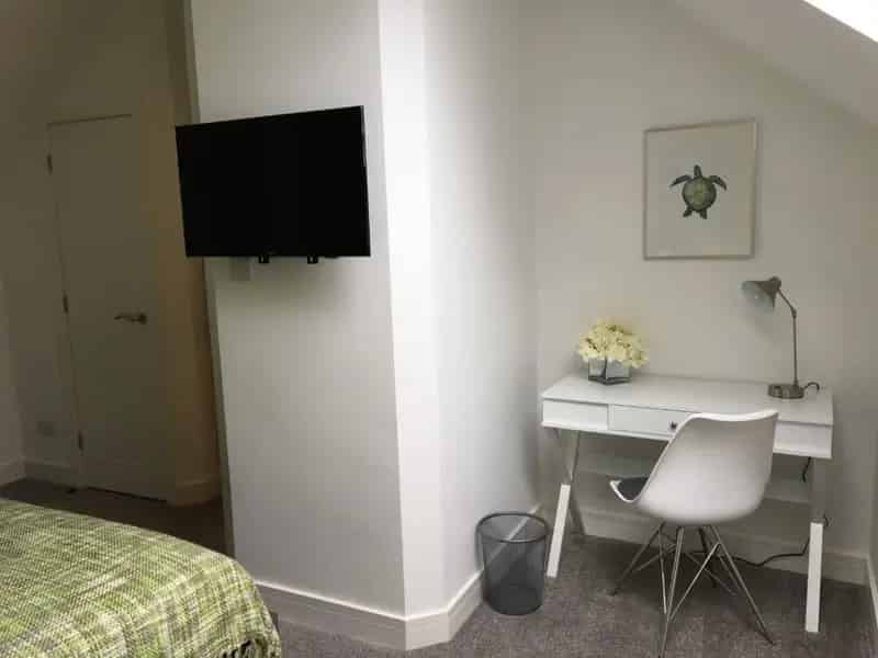 Double En-Suite Room in Shared House - All Bills Included