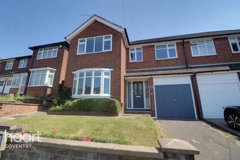 4 bedroom semi-detached house for sale