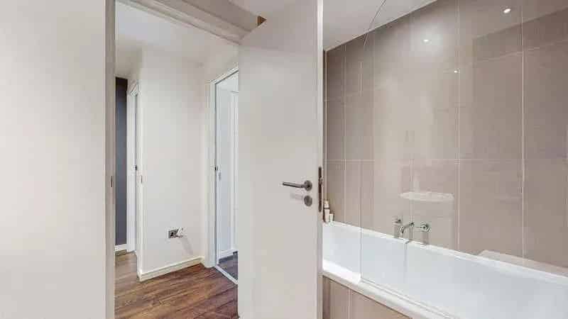 2 Bed Flat for Sale in Glasgow's Park District