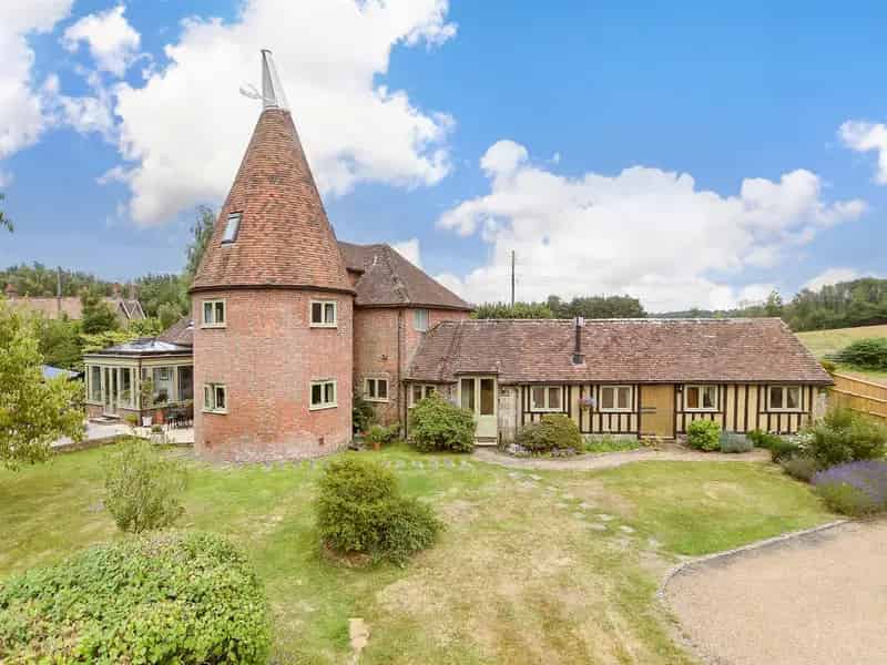 Property for sale with 6 bedrooms, Gillridge Lane, Crowborough