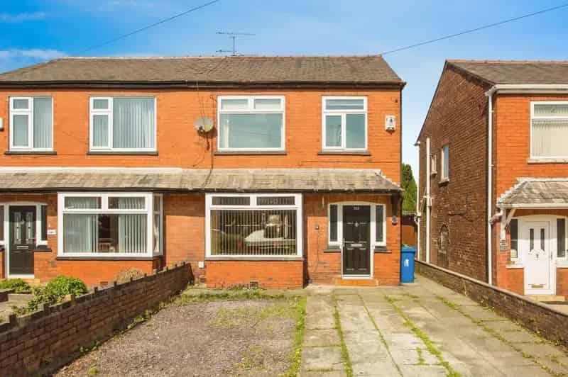 3 Bedroom Semi Detached House Wigan WN3