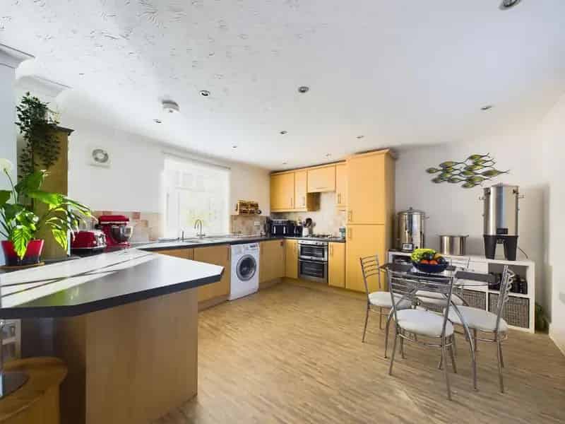 2 Bed First Floor Flat for Sale Near Sidmouth