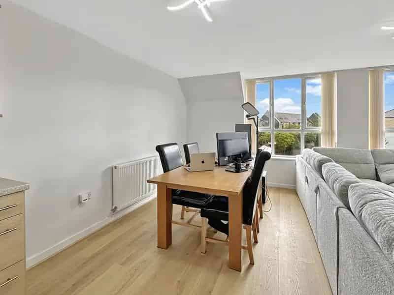 2 Bedroom Flat for Sale in Cambridge Orchard Park