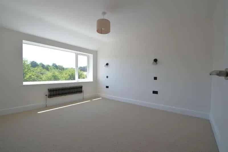 2 Bed House for Sale Extended 925sqft Open Plan Kitchen Parking Garage