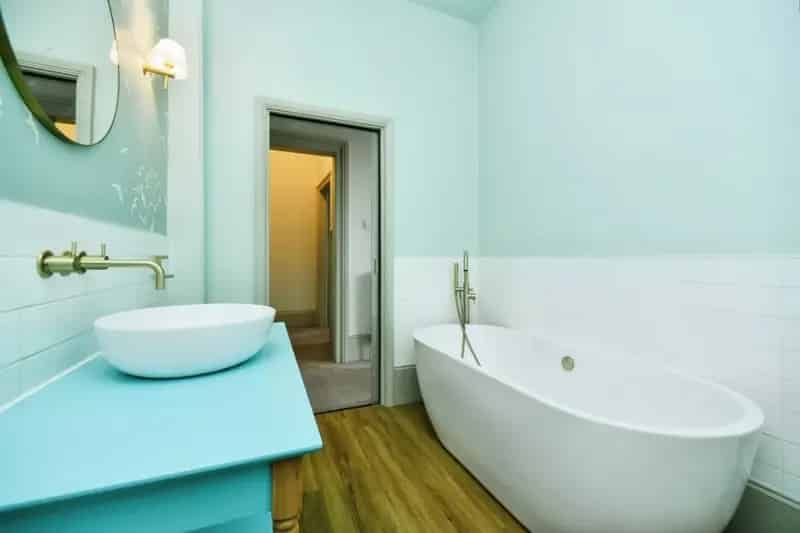 Kemptown Village Flat: 3 Beds, 1500 sq ft, Period Charm
