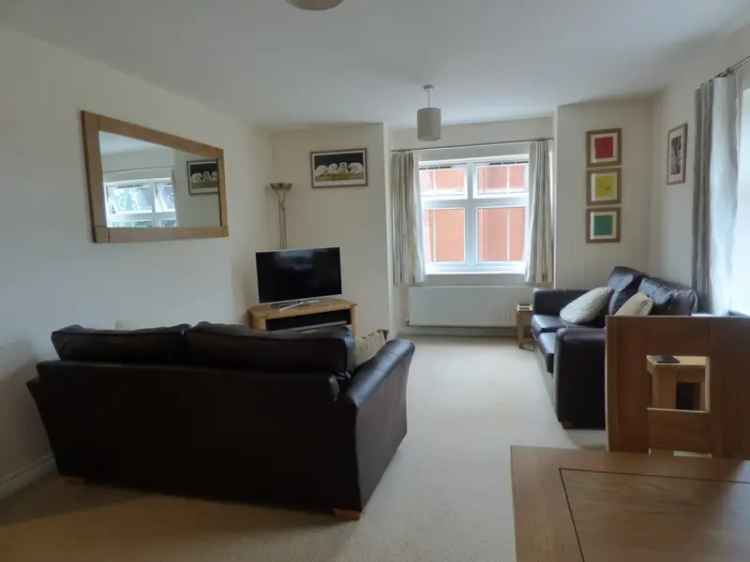 2 Bedroom Flat For Sale near Bury St Edmunds Train Station