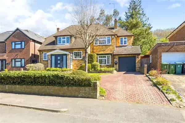 Five Bedroom Detached Family Home in Watford