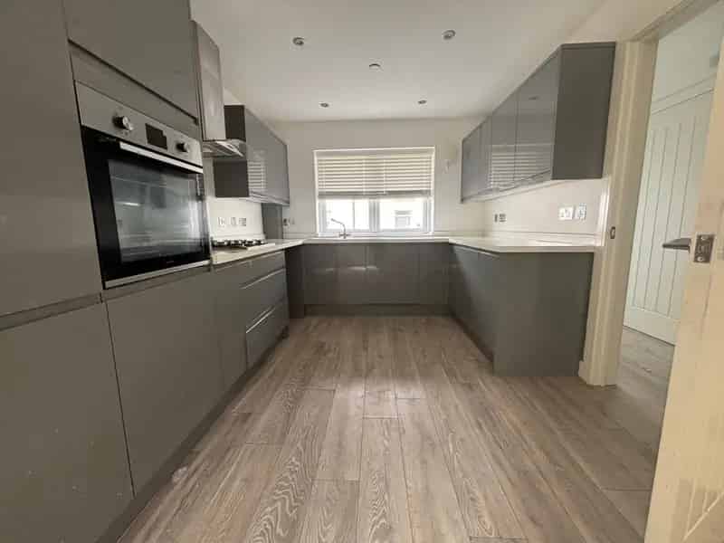 3 bedroom semi-detached house