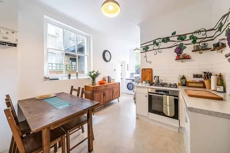 1 Bedroom Flat for Sale in Clapham