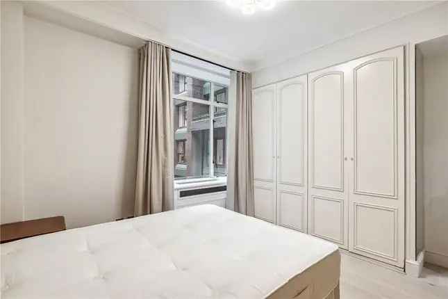 Flat to rent in Park Lane, Mayfair, London W1K