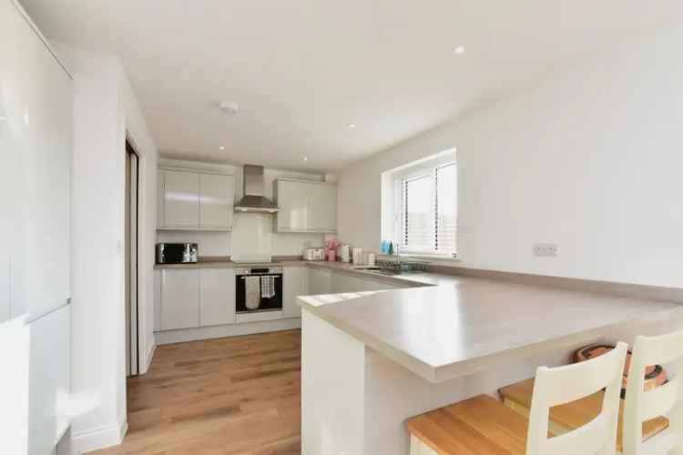 3 Bed Semi Detached House with Underfloor Heating and Garden