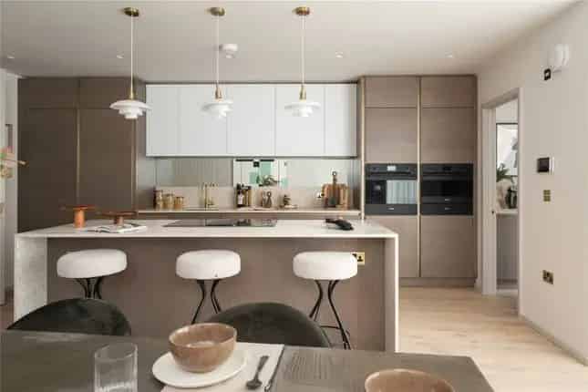 5 Bedroom Houses for Sale in West Wimbledon