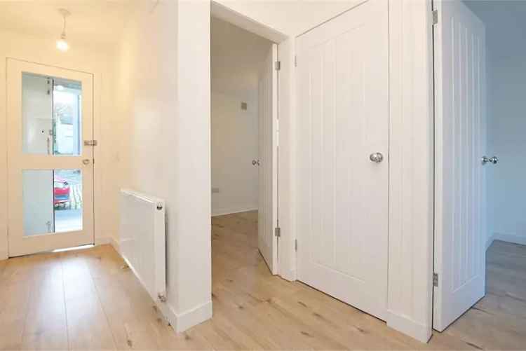 2 Bed Flat - Maindoor with 1 Reception Room