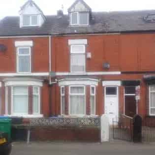 1 Room House Manchester 30m² Newly Decorated