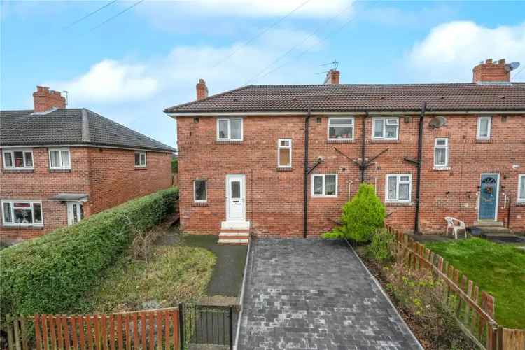 House For Sale in Leeds, England