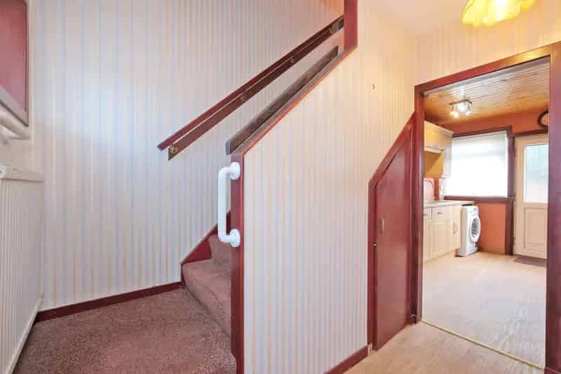 Spacious 2-Bedroom Villa Near Schools and Amenities