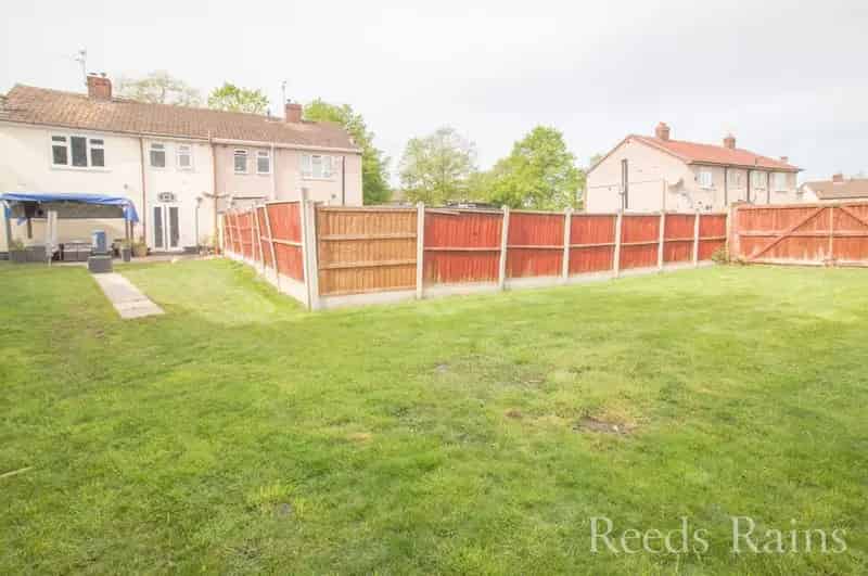 3 Bedroom Semi Detached House for Sale Ellesmere Port