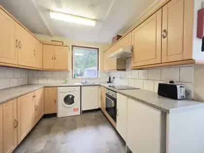 Double Room for Rent in Modern Semi-Detached House