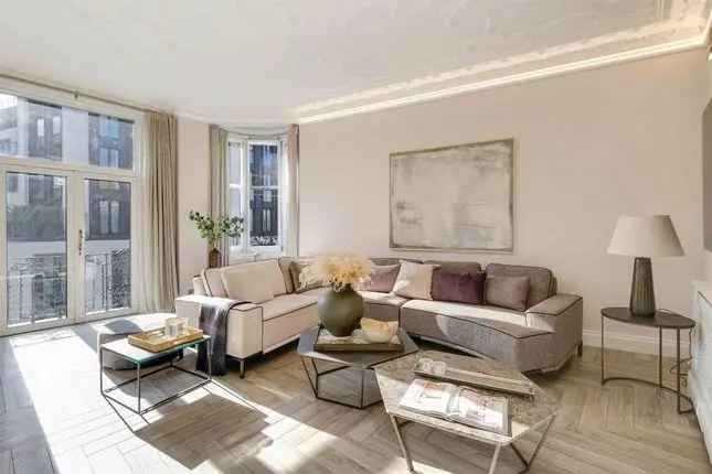 Flat to rent in Knightsbridge, London SW1X