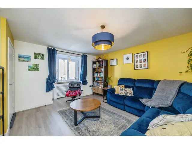 3 Bedroom End Terraced House for Sale