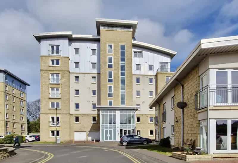 2 Bedroom Ground Floor Flat for Sale