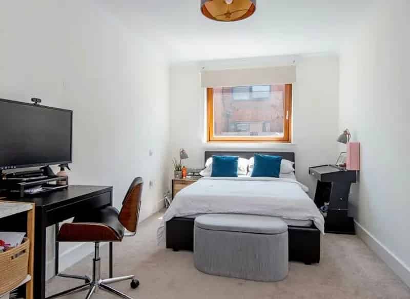 Two Double Bedroom Flat in Secure Gated Development Kilburn Lane