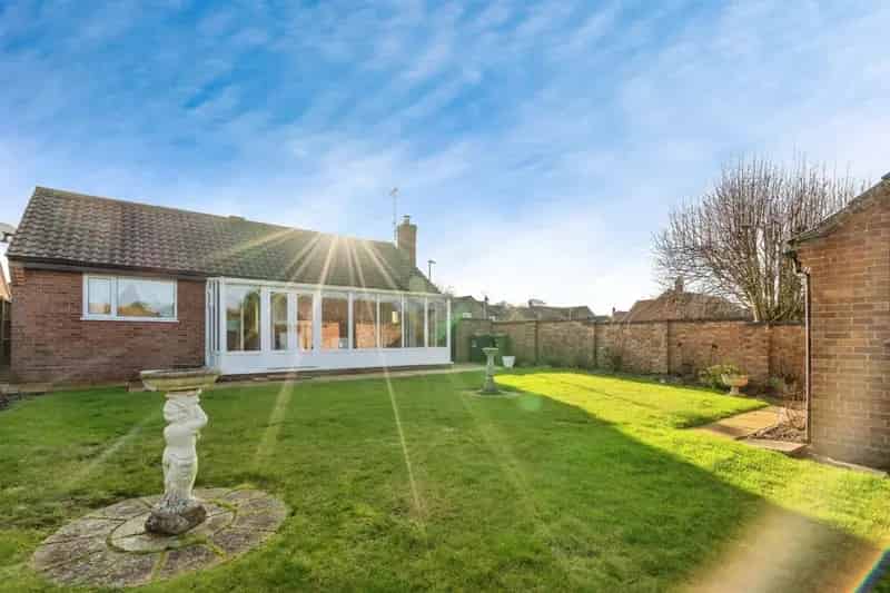 3 Bedroom Detached Bungalow in Cromer