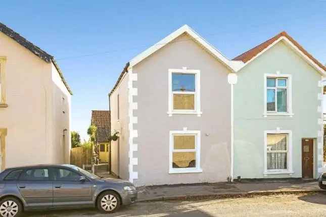 Refurbished 2-Bed Semi-Detached House Near Horfield Common