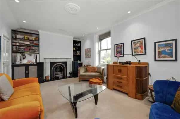 Spacious 2-Bedroom Apartment with Traditional Features and Garage