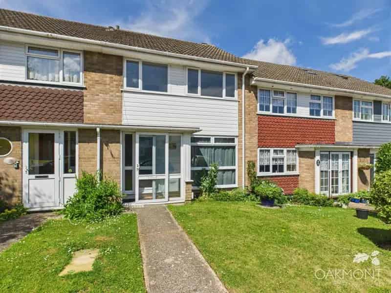 3 Bedroom House with Garage Near Brentwood High Street
